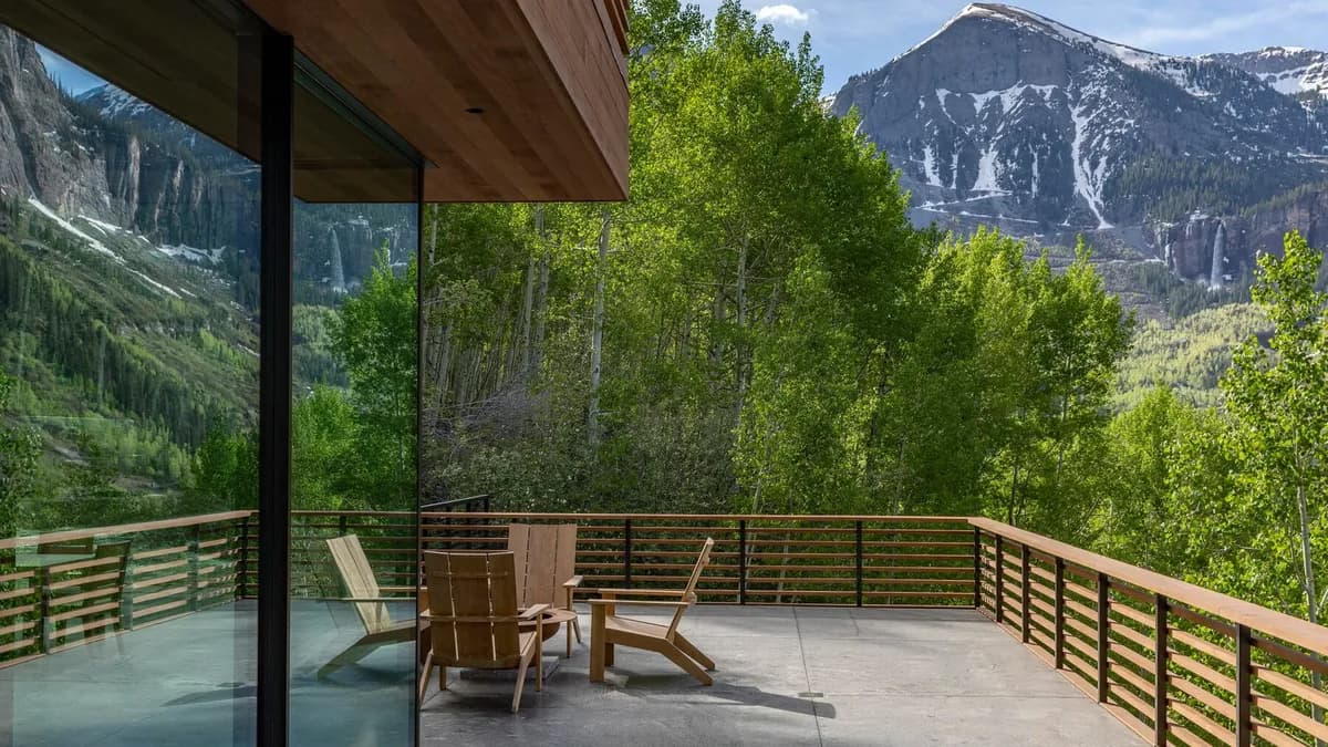 Innovating the luxury real estate industry